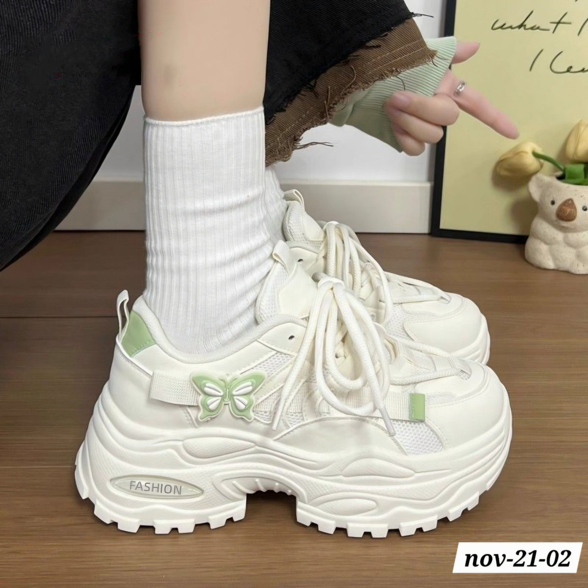 NOV26 SET 21 - SNEAKERS