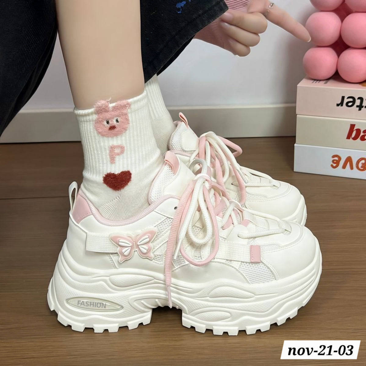 NOV26 SET 21 - SNEAKERS