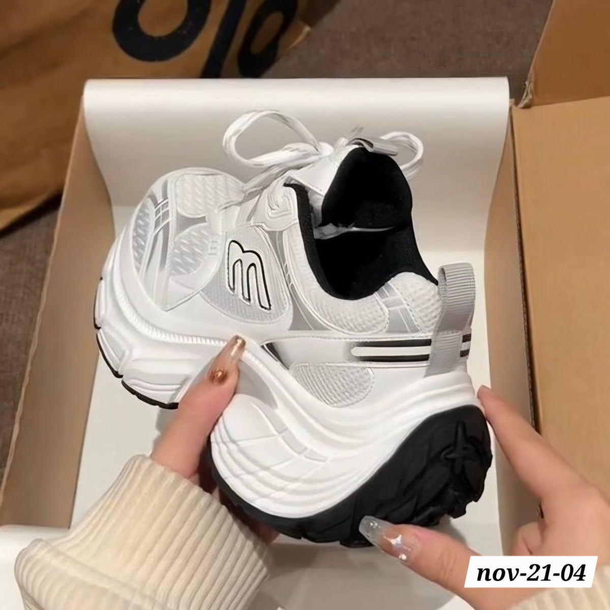 NOV26 SET 21 - SNEAKERS
