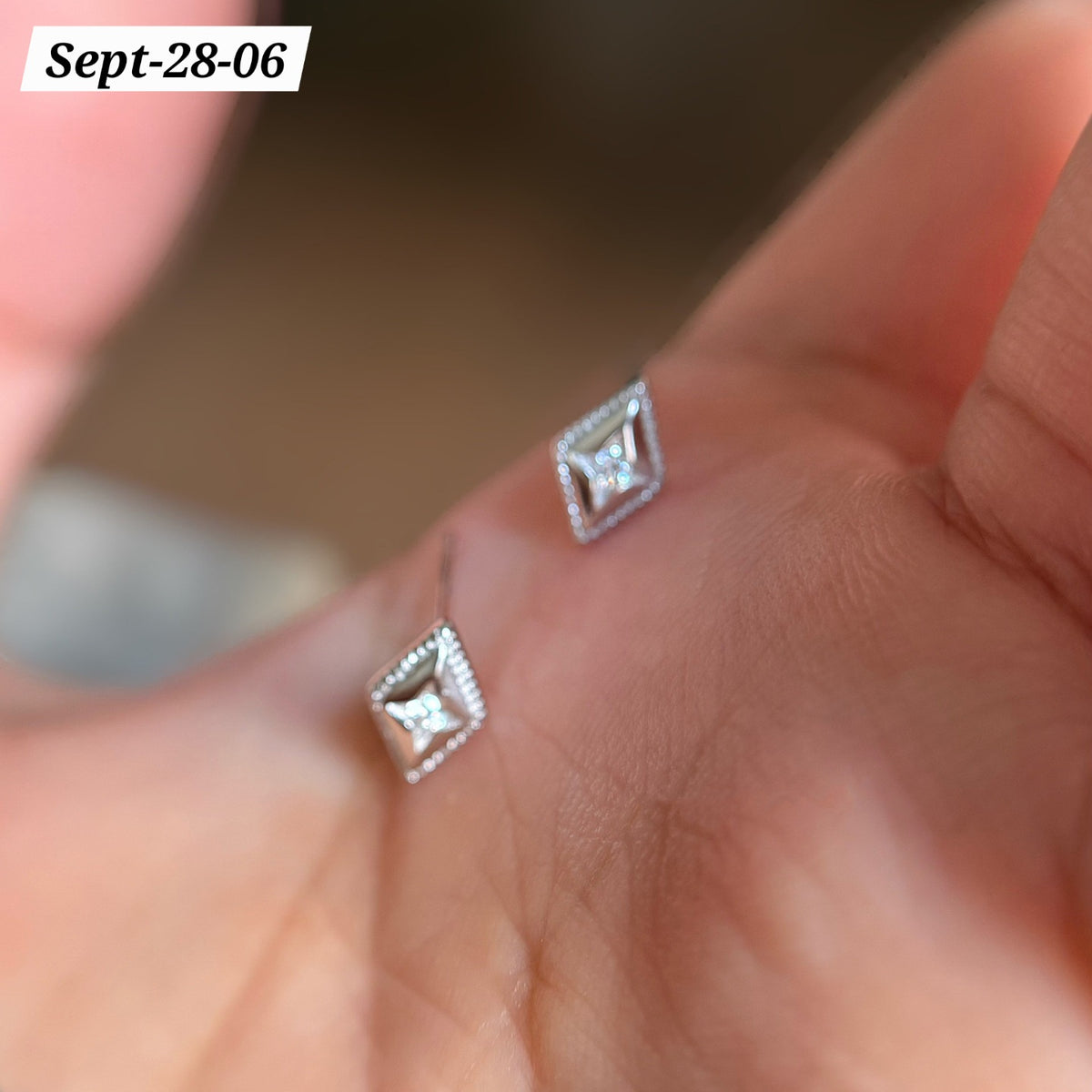 SEPTEMBER26 SET 28 - MINIMALISTIC TOP EAR RINGS