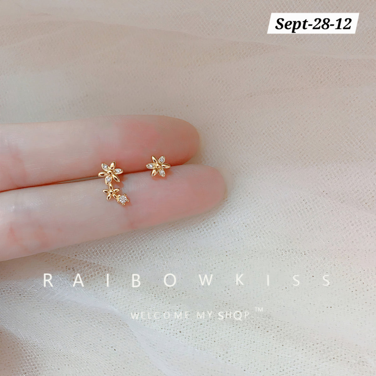 SEPTEMBER26 SET 28 - MINIMALISTIC TOP EAR RINGS