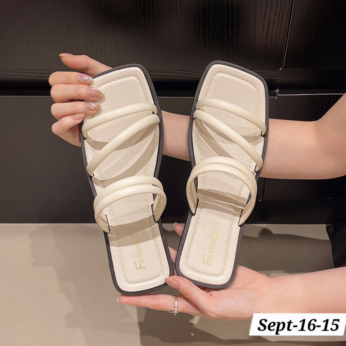 SEPTEMBER26 SET 16 - Regular wearable Sandals