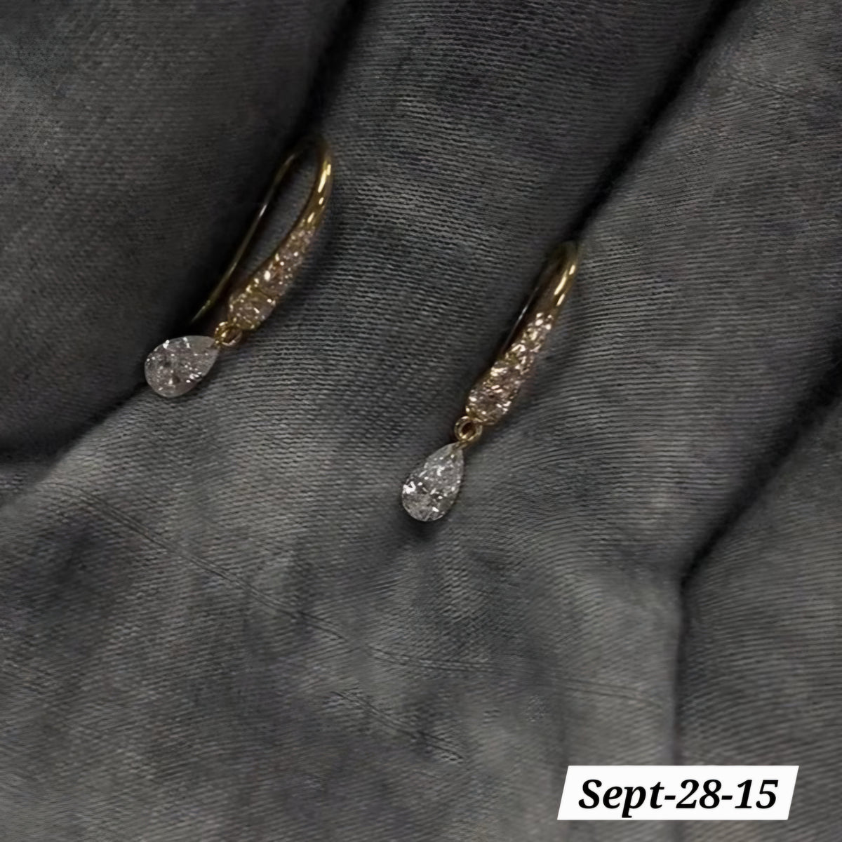 SEPTEMBER26 SET 28 - MINIMALISTIC TOP EAR RINGS