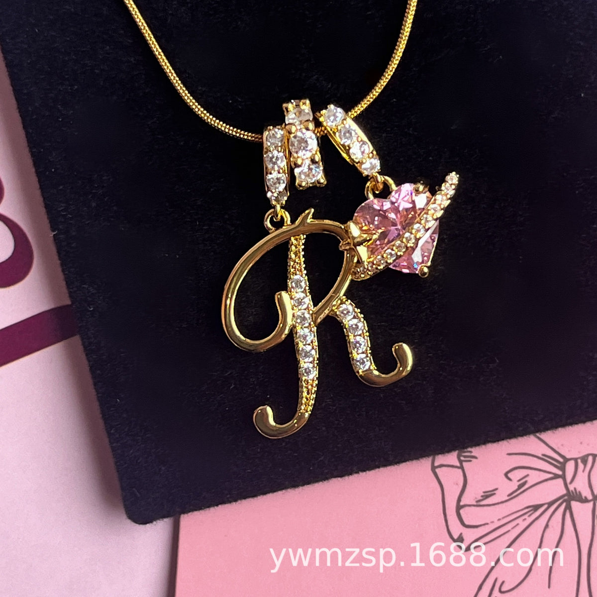 NOV26 SET 32 - INITIAL PENDANTS