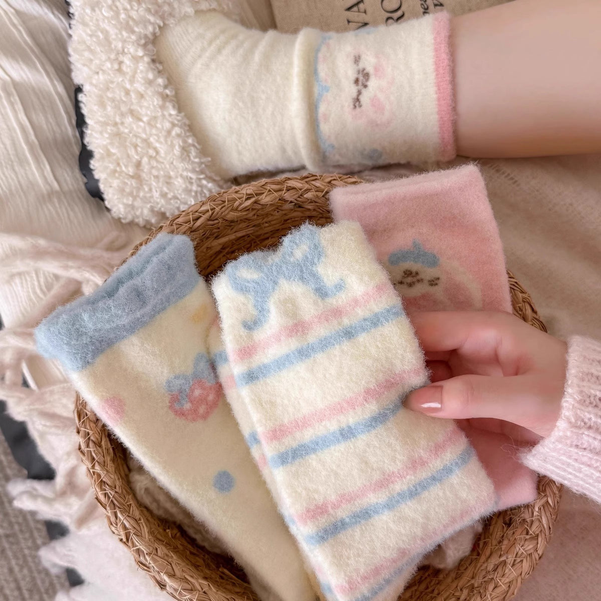 NOV26 SET 08 - WINTER SOCKS
