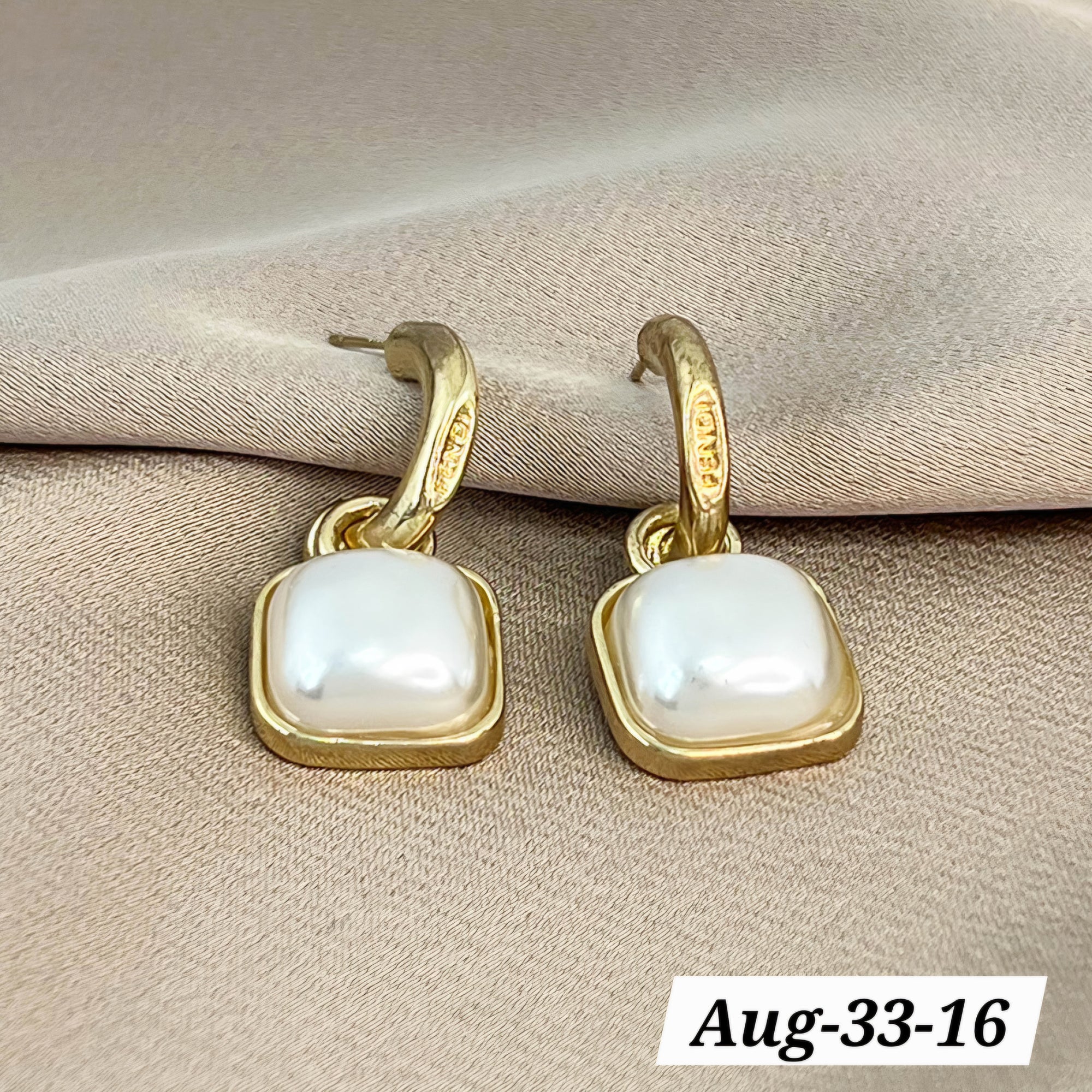 AUGUST26 SET 33 - Earrings