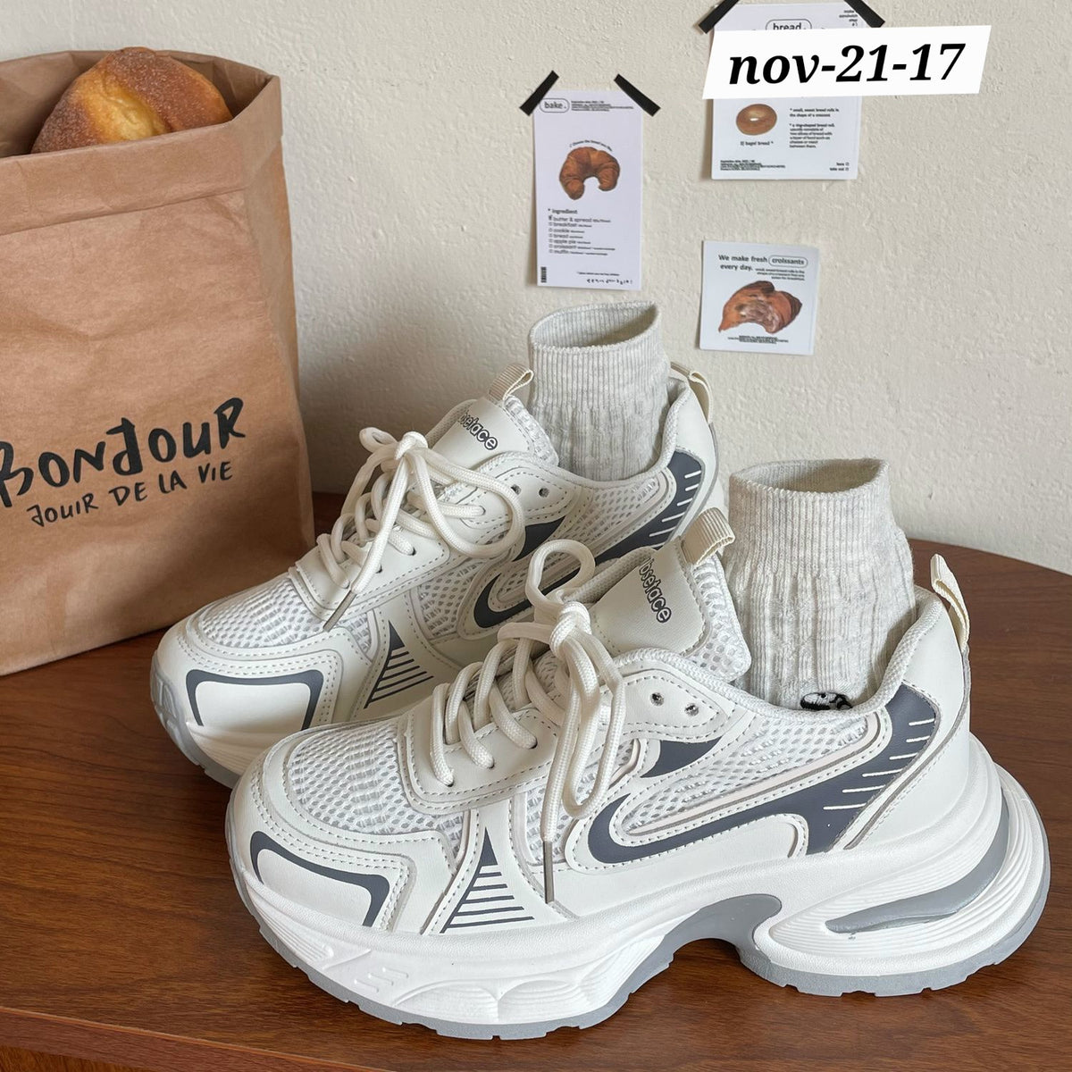 NOV26 SET 21 - SNEAKERS