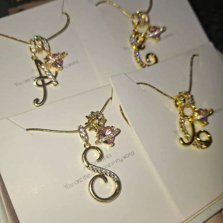 NOV26 SET 32 - INITIAL PENDANTS