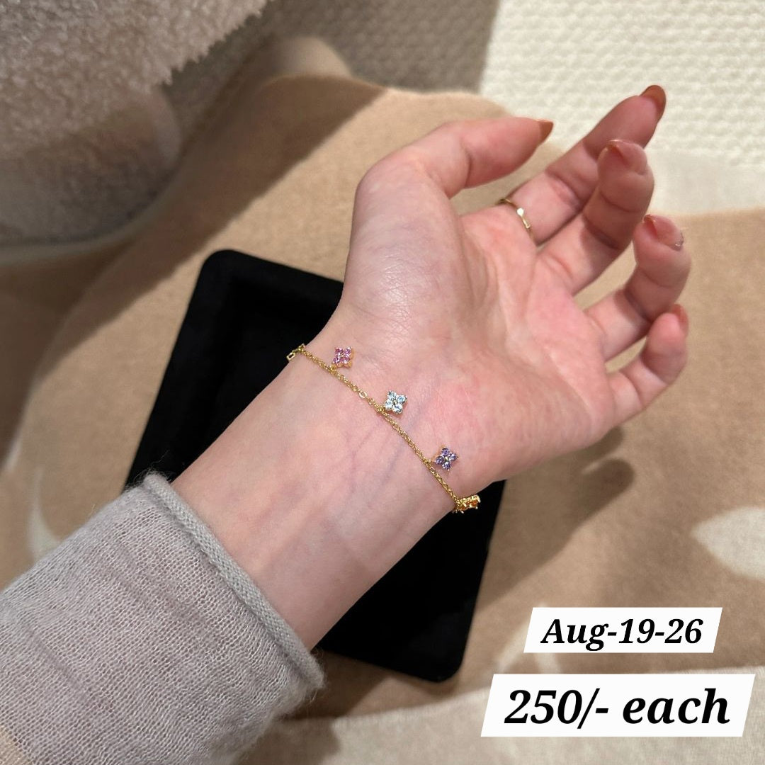 AUGUST26 SET 19 - Few color guaranteed ornaments 1