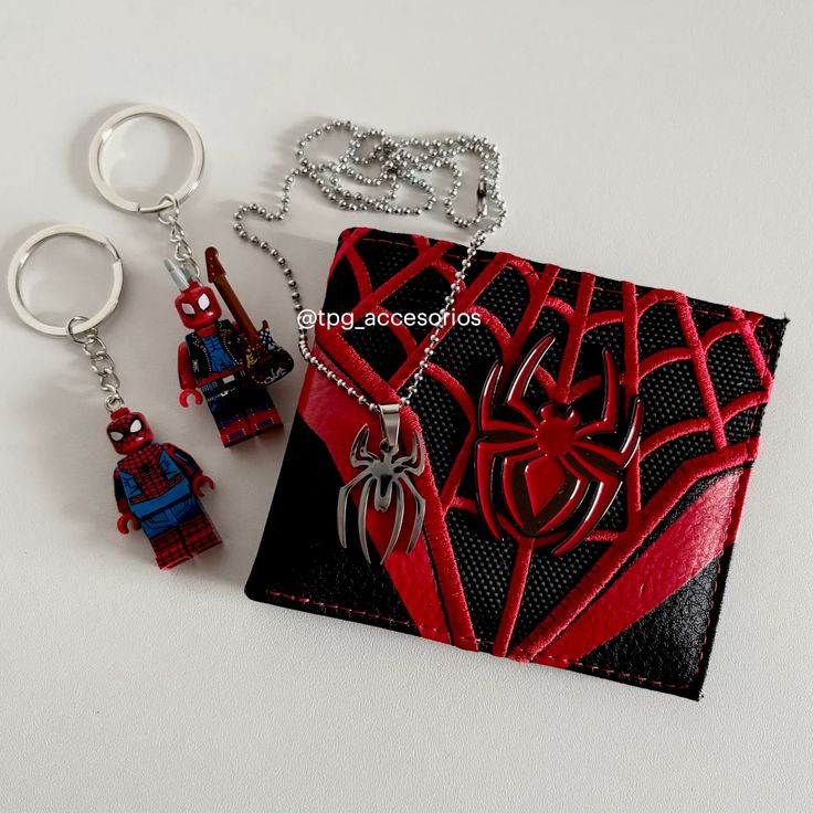 SEPTEMBER26 SET 36 - COMIC-BASED WALLETS