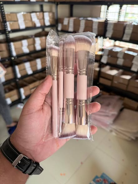 JULY26 Set 37 - Dual Head Makeup Brush