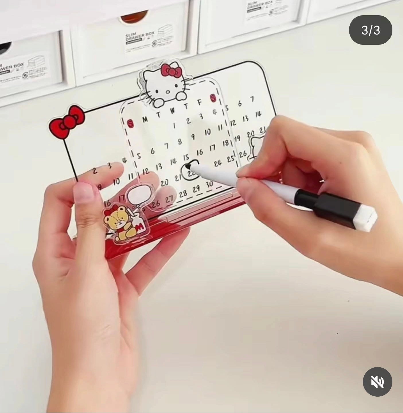 AUGUST26 SET 32 - Hello Kitty Acrylic Desk Calendar