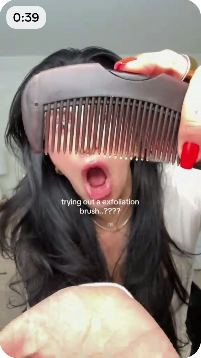 NOV26 SET 02 - SCALP CLEANSING BRUSH