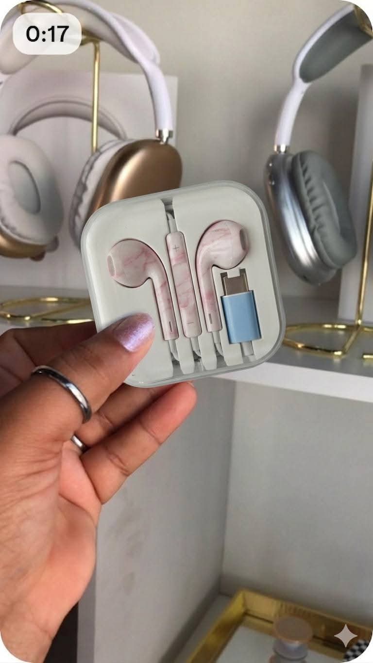 AUGUST26 SET 5 - Pinteresty Headphone