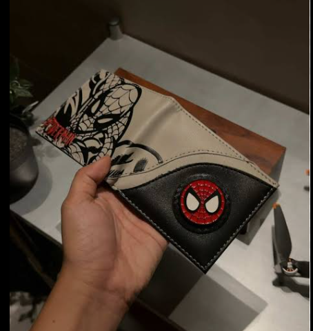 SEPTEMBER26 SET 36 - COMIC-BASED WALLETS