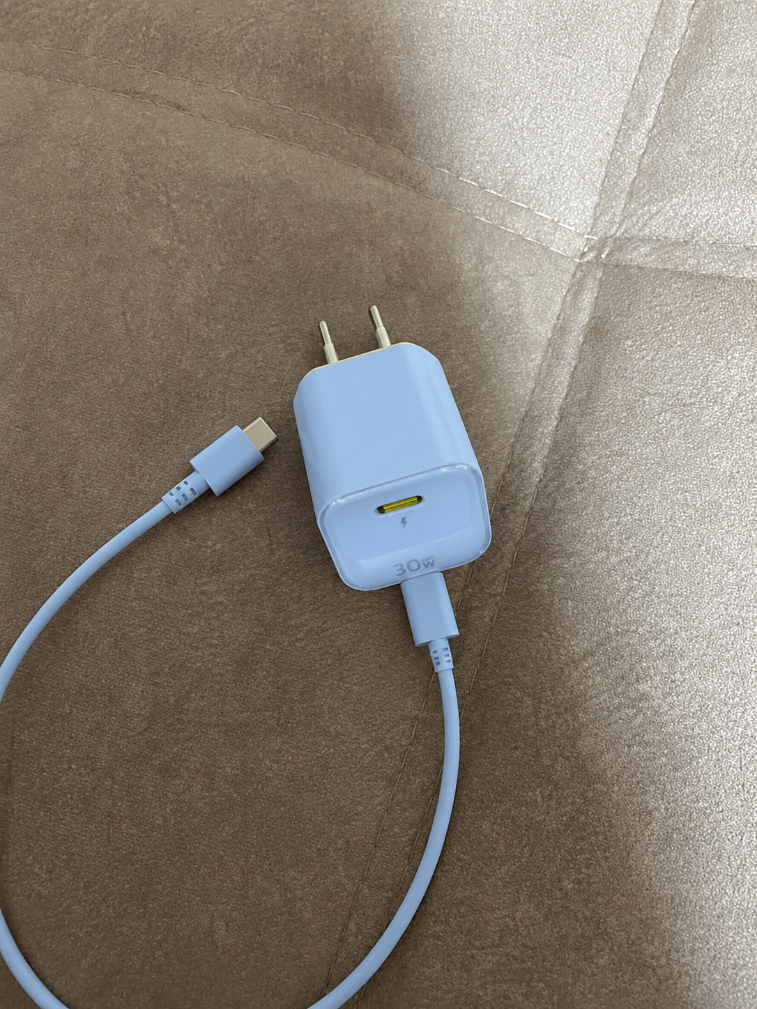 SEPTEMBER26 SET 08 - CHARGER