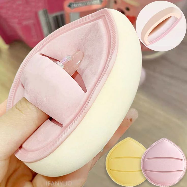 AUGUST26 SET 17 -Thick Makeup puffs (no box)